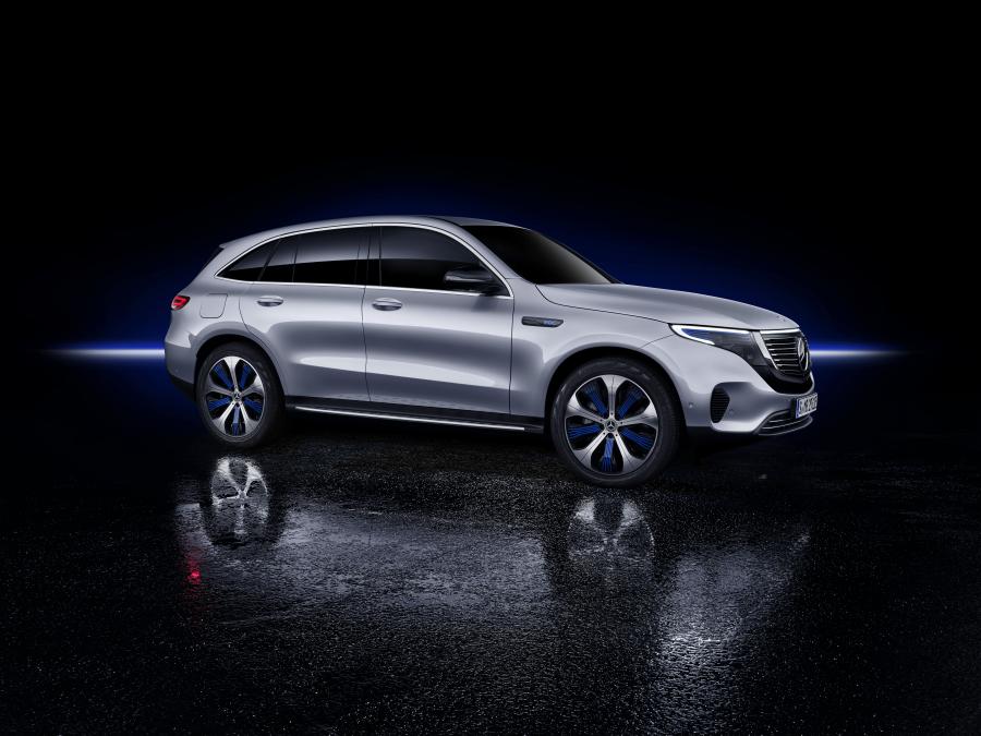  Mercedes-Benz EQC400 4Matic (N293) 2019 года  (WW) (фото 4 из 202)